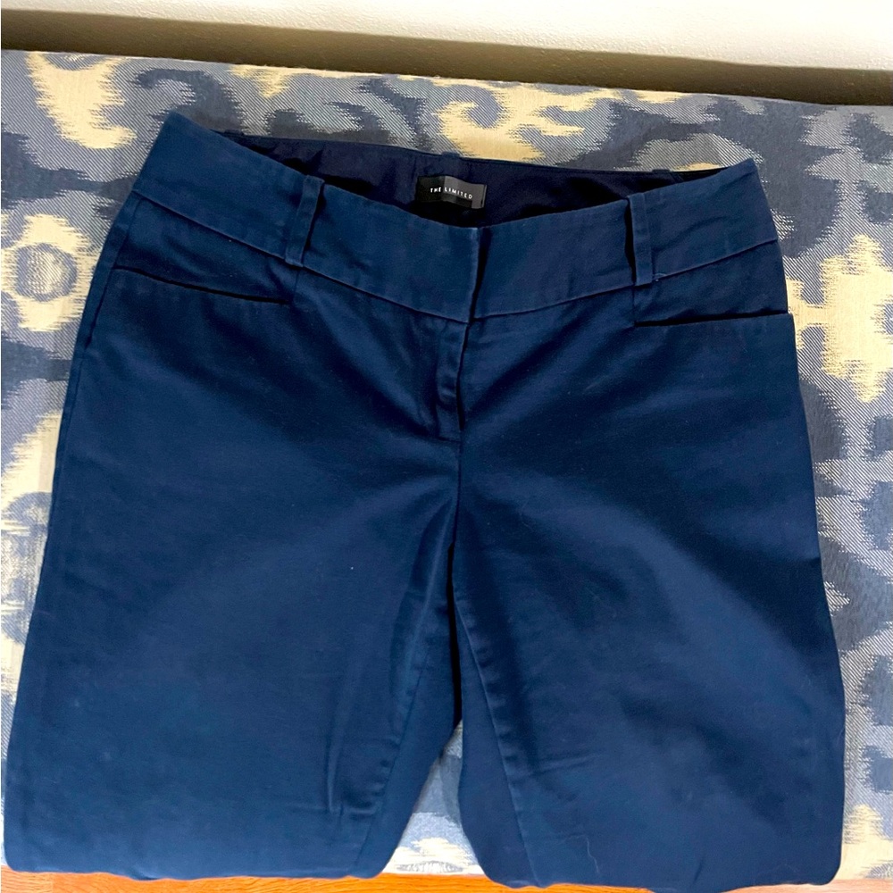 The Limited size 6 exact stretch navy crop pants